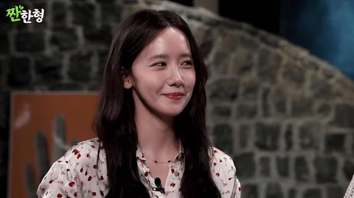 Yoona Addresses ‘Center Syndrome’ Rumors with Humor on YouTube Show