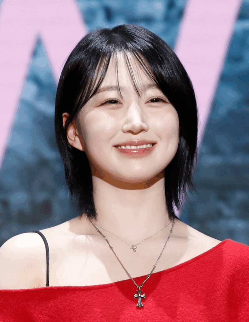 NMIXX’s Haewon shares the funny backstory behind the viral “Oemochek” meme