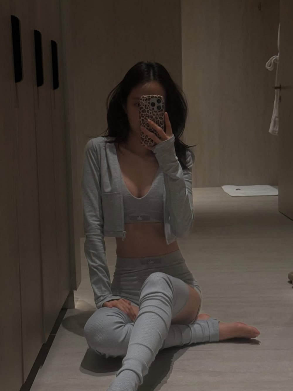 Son Na Eun Reclaims Her Title as the ‘Original Leggings Goddess’ with Stunning Fitness Update
