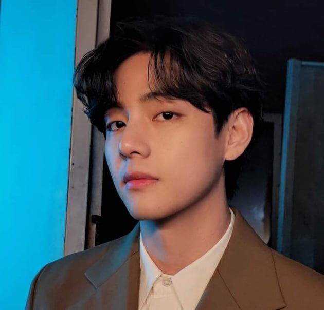 BTS V’s ‘Christmas Tree’ Blooms: OST MV Surpasses 100 Million Views