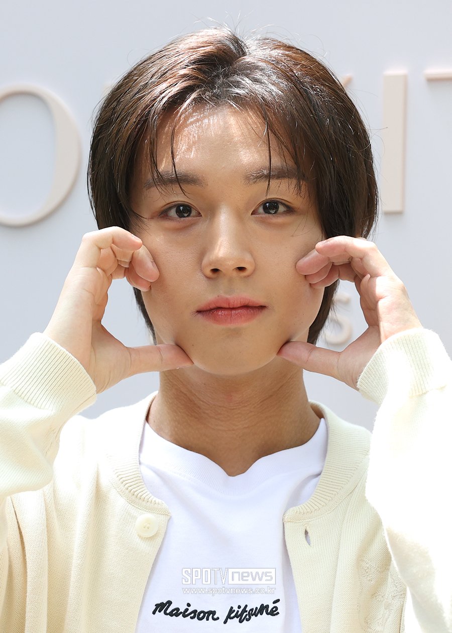 Park Ji Hoon Reveals Extreme 15kg Weight Loss and Heartwarming Gift to Father on ‘You Quiz’