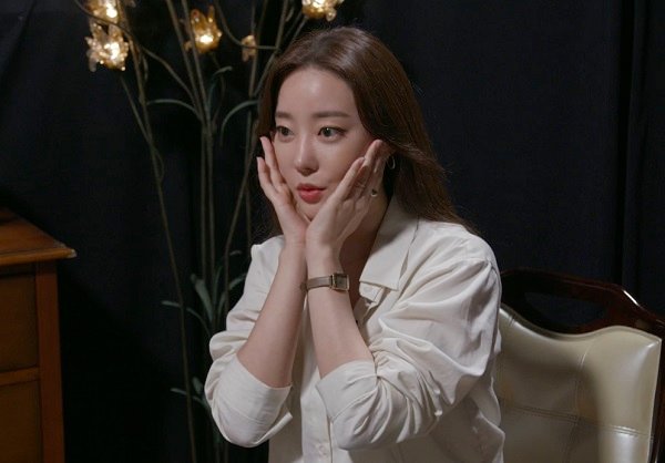 Former Rainbow Member Go Woori Confirms First Pregnancy 4 Years After Marriage