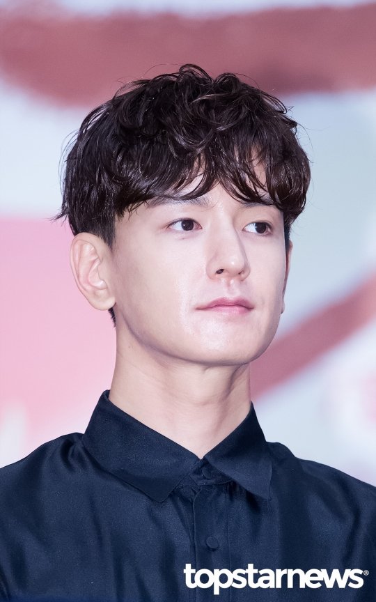 Actor Im Joo Hwan Wins Hearts After Being Spotted Working at Coupang Logistics Center