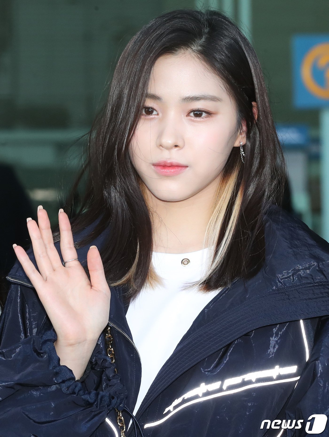 ITZY’s Ryujin Continues Acting Streak: In Talks for New Film ‘High School Detective’