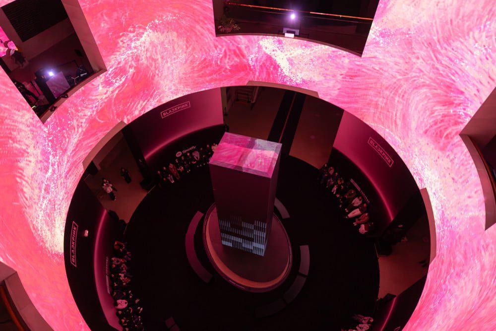 Review: BLACKPINK Turns the National Museum of Korea Pink for ‘Deadline’ Comeback