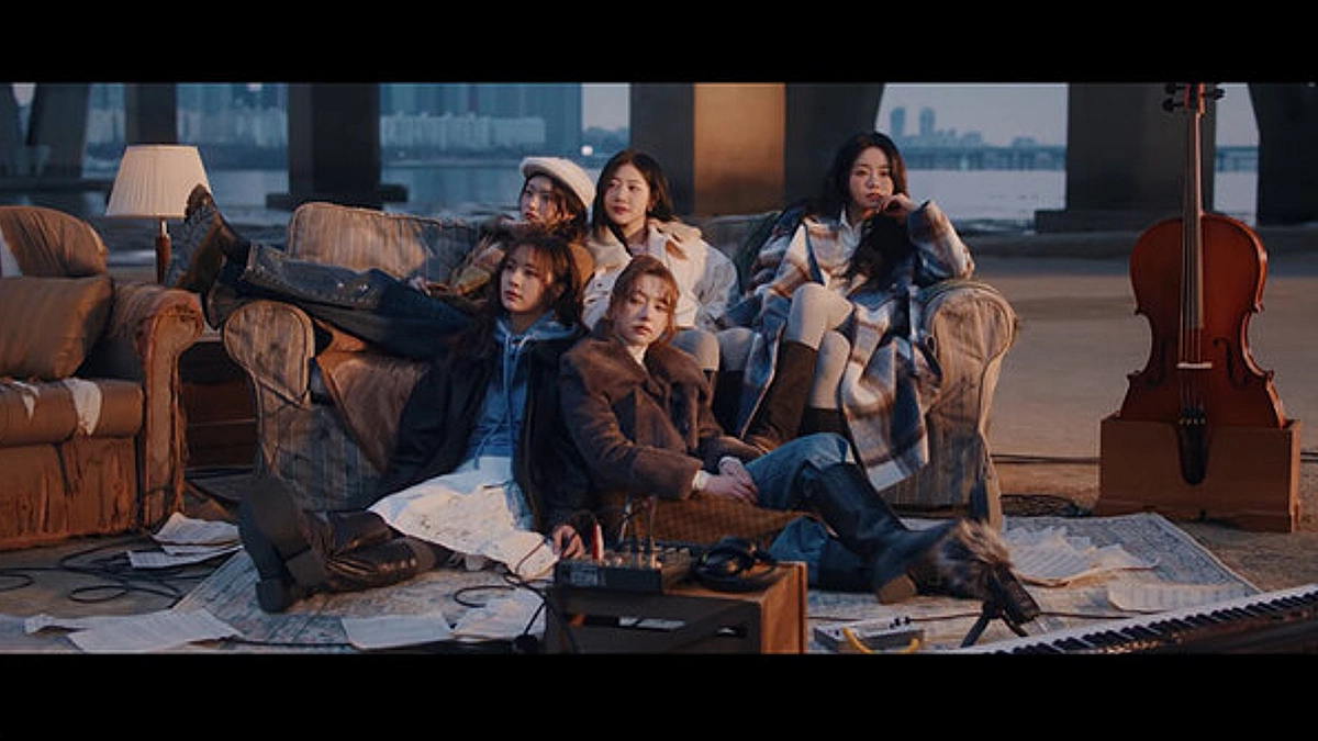 FIFTY FIFTY Makes History With Pink Floyd Tribute Cover