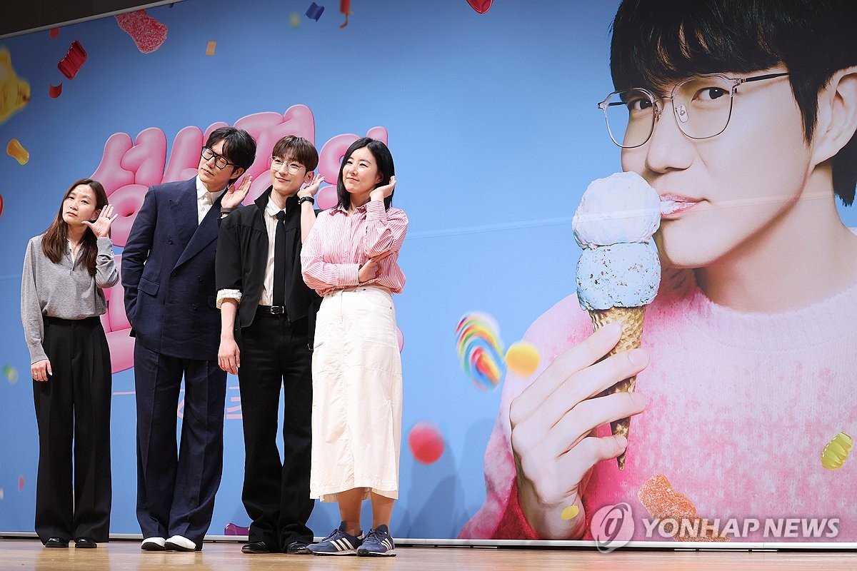 Sung Si Kyung Explains ‘Eardrum Boyfriend’ Title