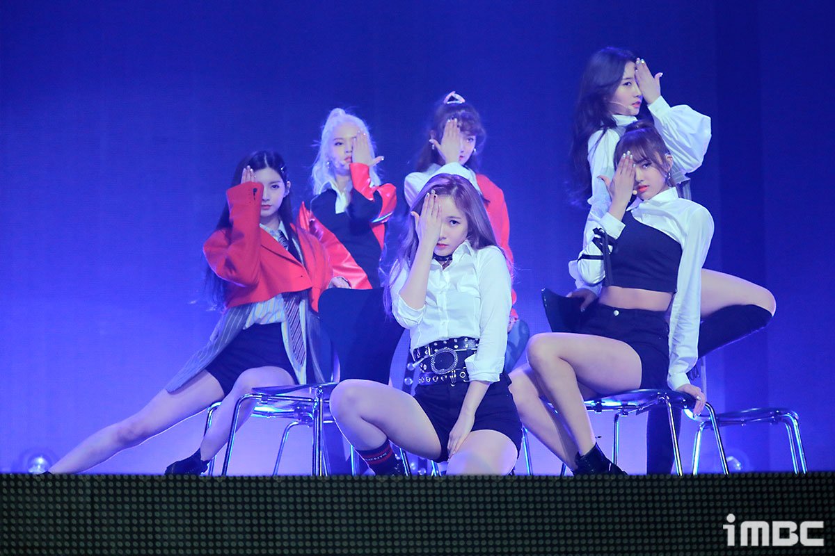 EVERGLOW Returns as Quartet with ‘CODE’ & 2026 Tour