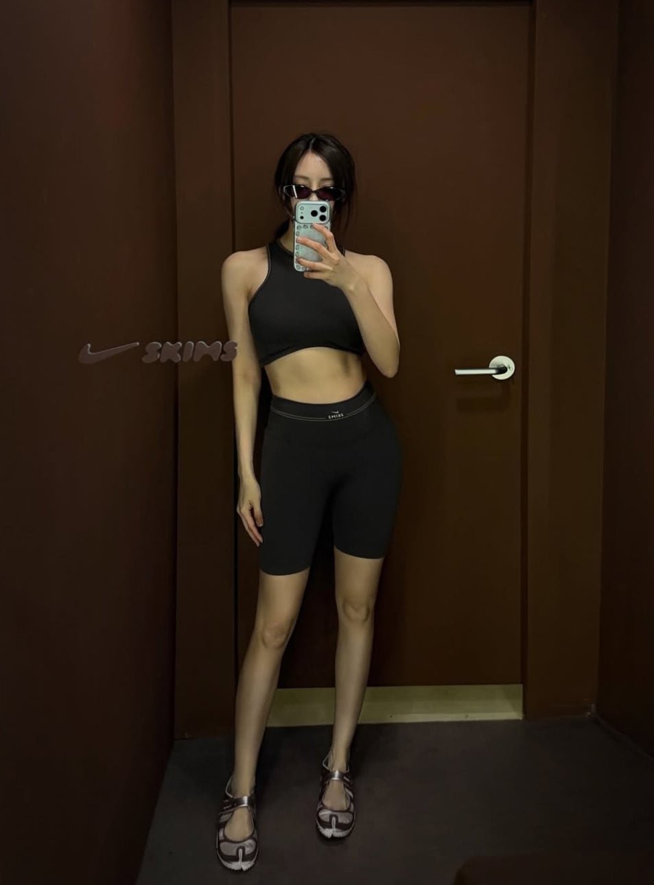 T-ARA’s Hyomin Flaunts “Wannabe Body” in Stunning New Athleisure Photos