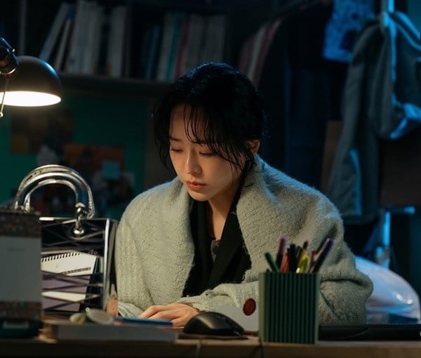 Shin Hye Sun Stuns with Triple Role in Global Netflix Hit ‘The Art of Sarah’