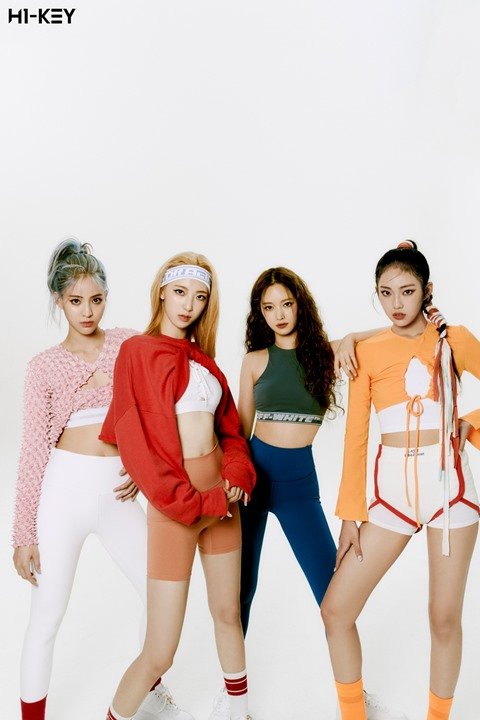 H1-KEY Unveils Nostalgic ‘LOVECHAPTER’ for March Comeback