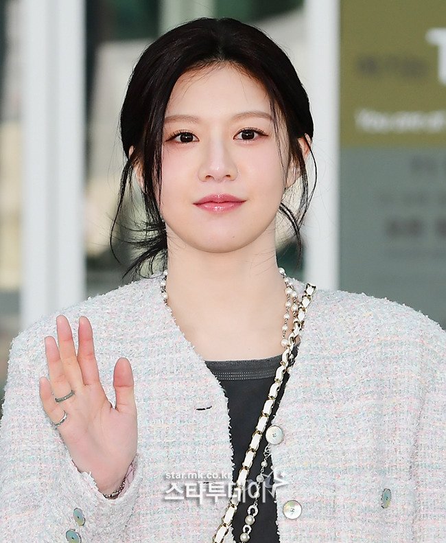 Go Yoon Jung Donates to Firefighters Ahead of New Drama