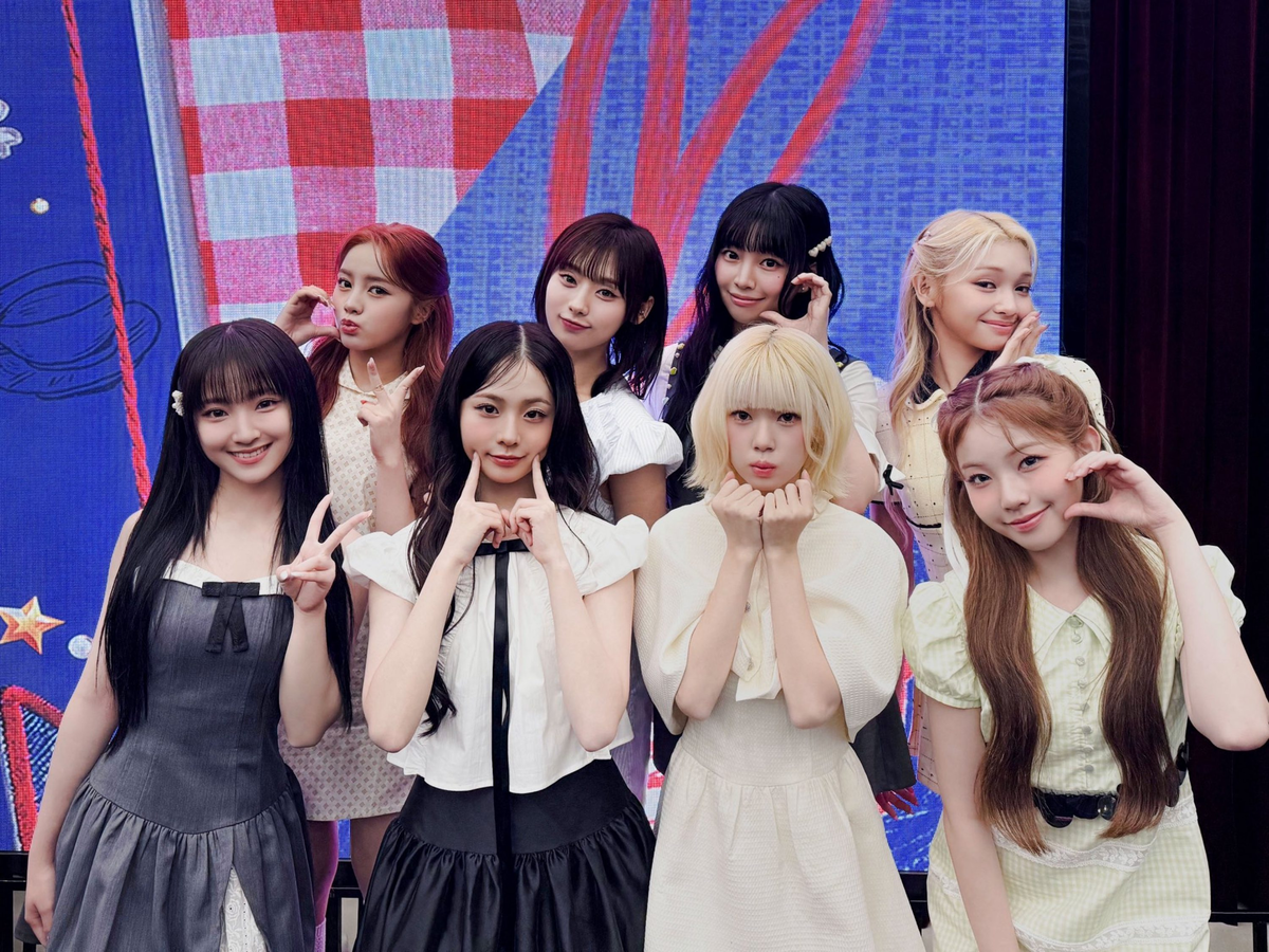 UNIS Celebrates 2nd Anniversary at Tokyo Fan Meeting