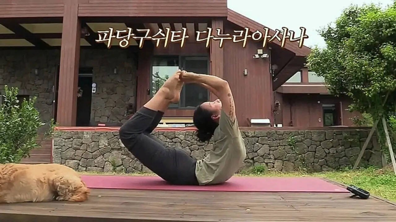 Lee Hyori Sets Rules at Popular Seoul Yoga Studio