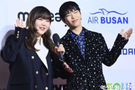 AKMU & KickFlip Dominate Circle Chart Rankings