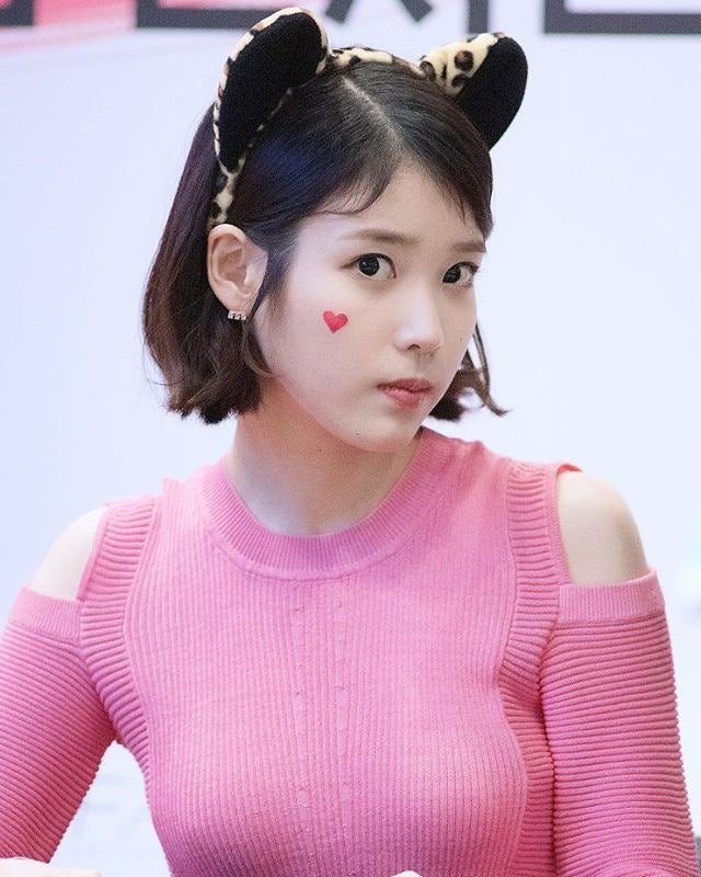 IU Shares Unique Views on Love on ‘Mini Palette’