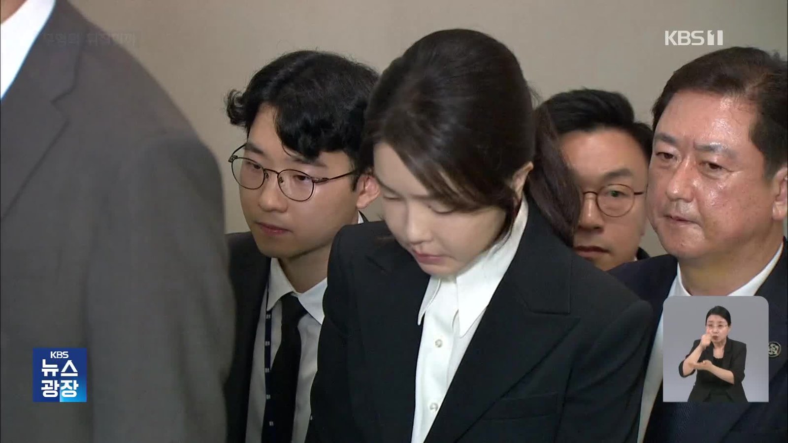 Nana Confronts Armed Home Intruder in Tense Courtroom