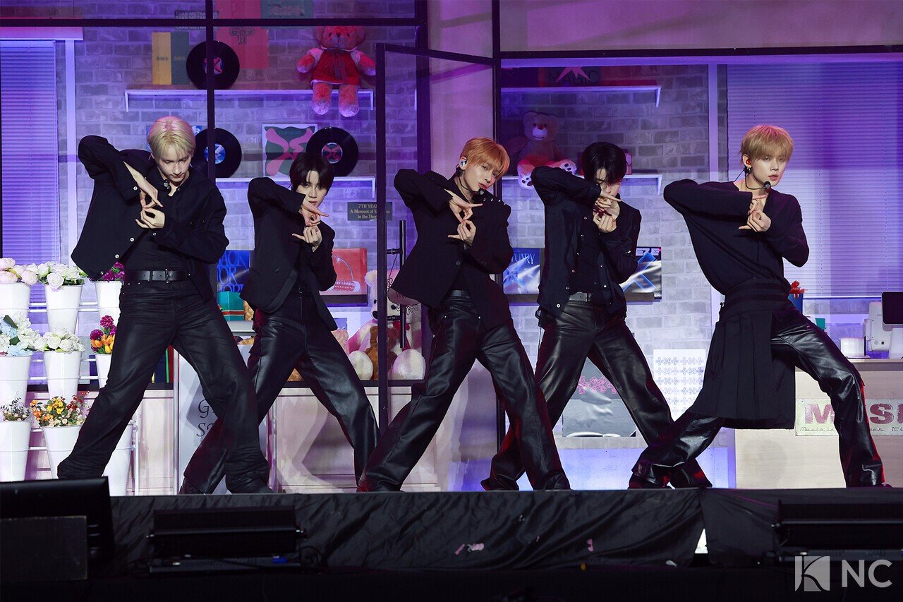 TXT & AKMU Dominate Circle Chart: April Rankings!