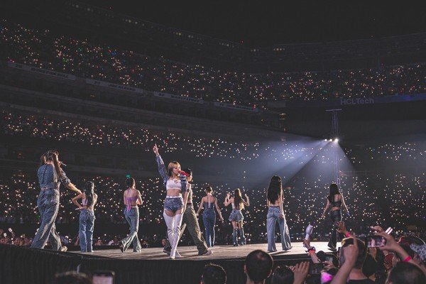 TWICE Sets North American Tour Record With 550K Fans