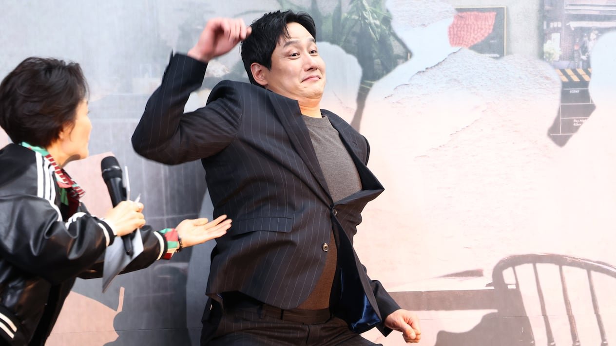 Song Joong Ki & Katy Saunders Stun at First Public Event