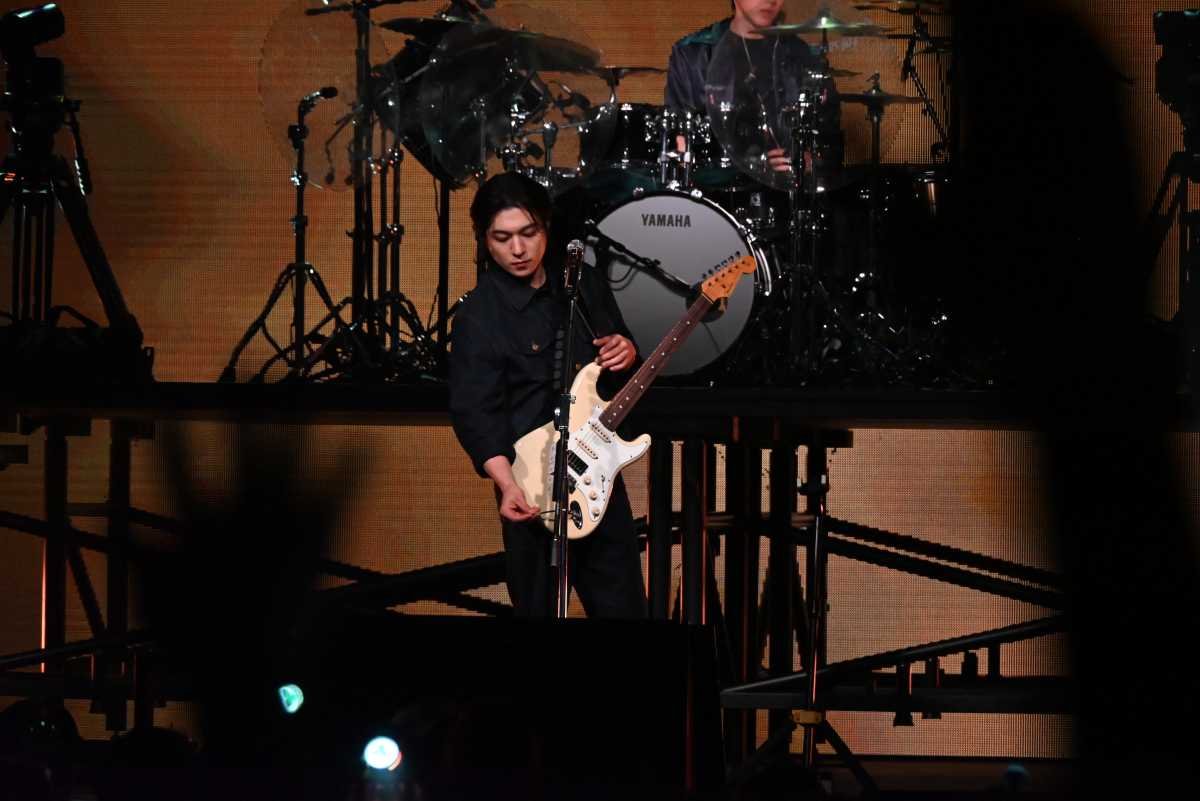 DAY6 Wonpil Wows 2,000 Fans With Epic K-Pop Fan Service