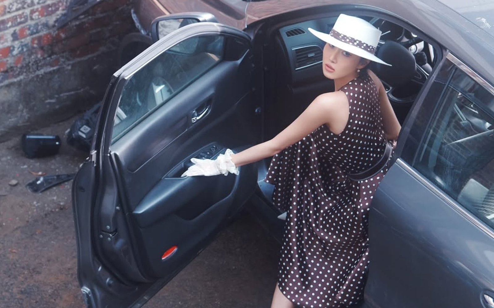 HWASA Drops ‘So Cute’ Teaser Revealing Chic Floral Style