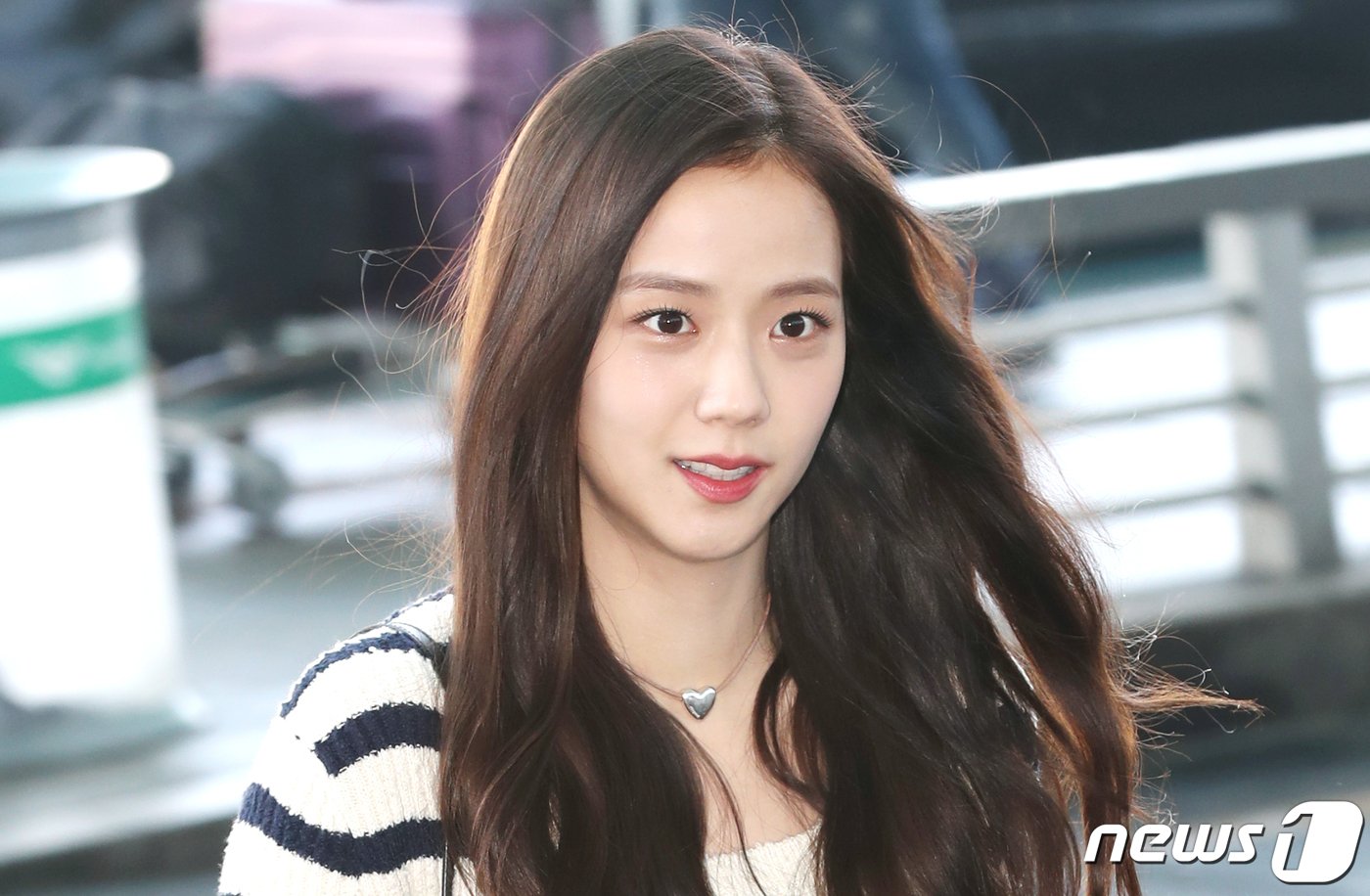 BLACKPINK Jisoo Cancels Paris Trip Amid Family Controversy