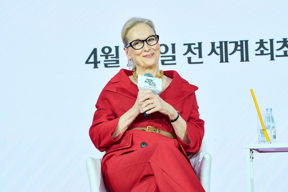 IVE Wonyoung Interviews Meryl Streep & Anne Hathaway