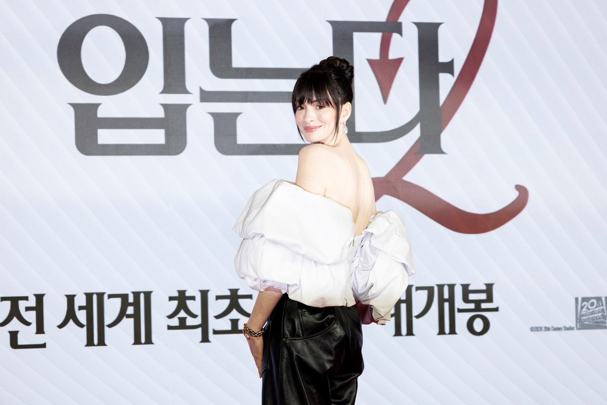 IVE Wonyoung Interviews Meryl Streep & Anne Hathaway