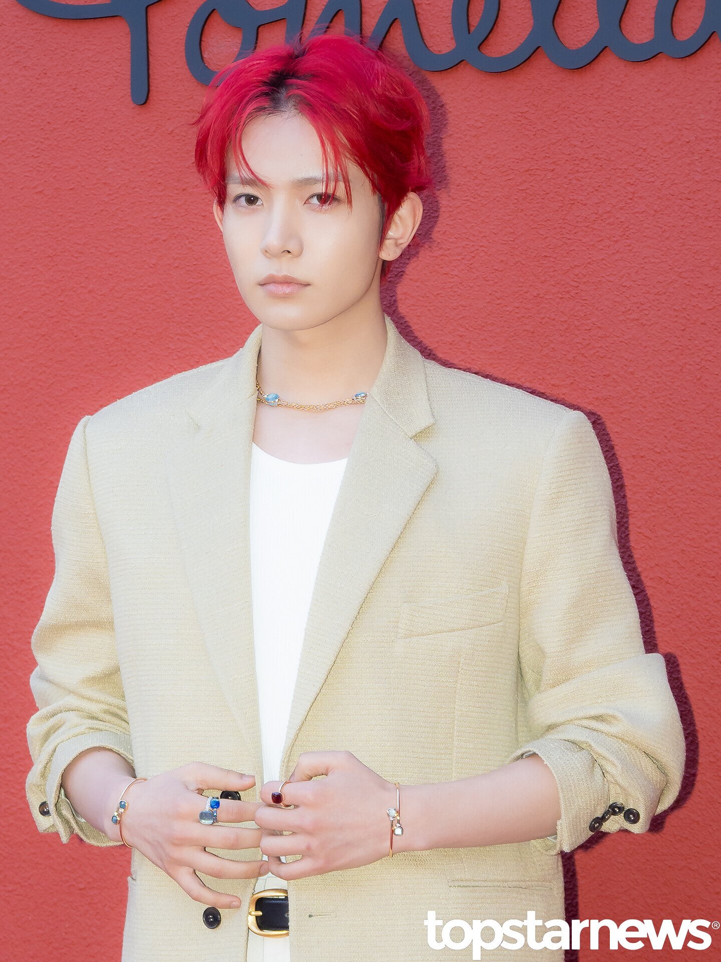 Heeseung Debuts Solo as EVAN After Leaving ENHYPEN