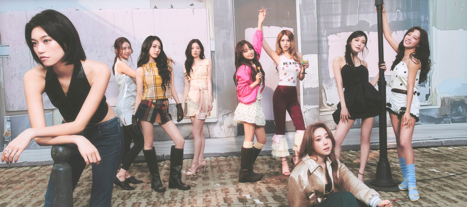 I.O.I Returns: 9-Member Reunion & New Album ‘LOOP’
