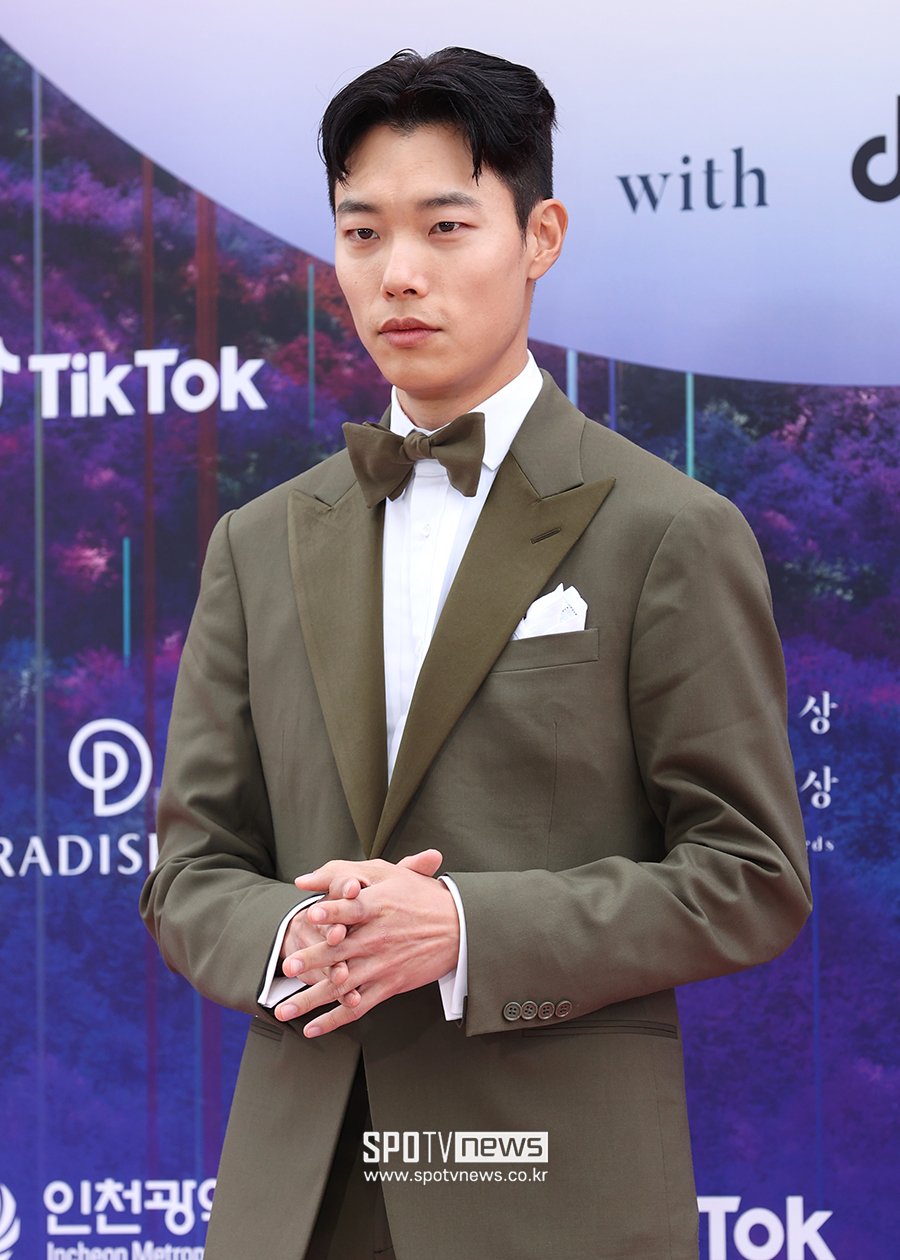 Ryu Jun Yeol Spotted at Cannes: Han So Hee Film Mentioned