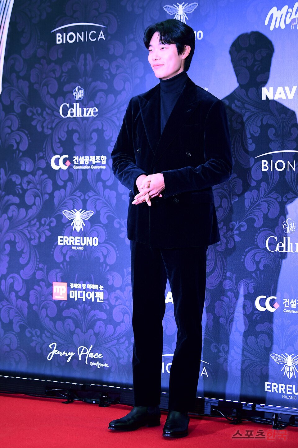 Ryu Jun Yeol Spotted at Cannes: Han So Hee Film Mentioned