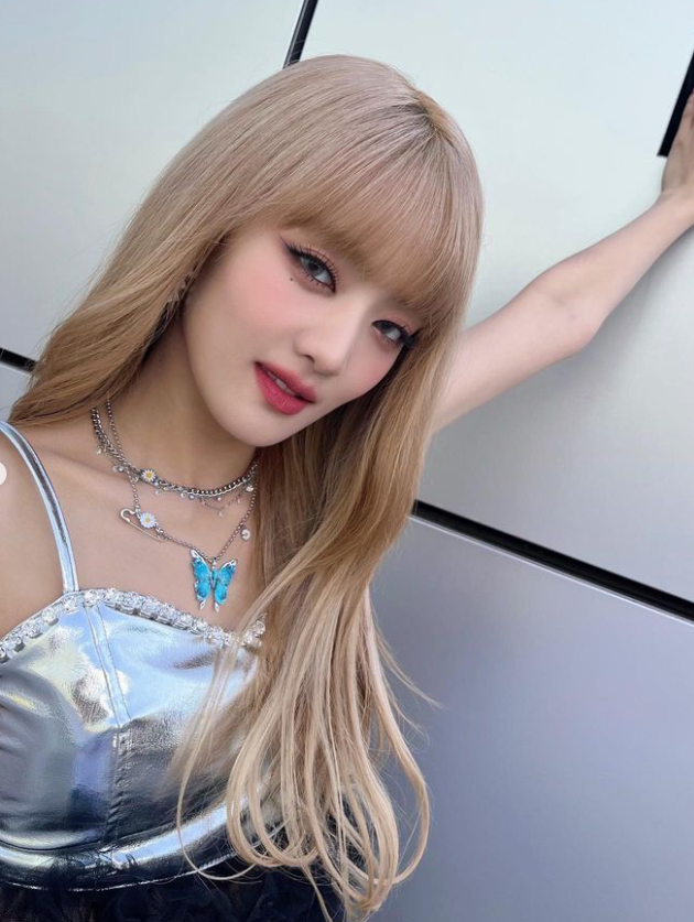 (G)I-DLE’s 8th Anniversary: Minnie Shares Sweet Group Pics